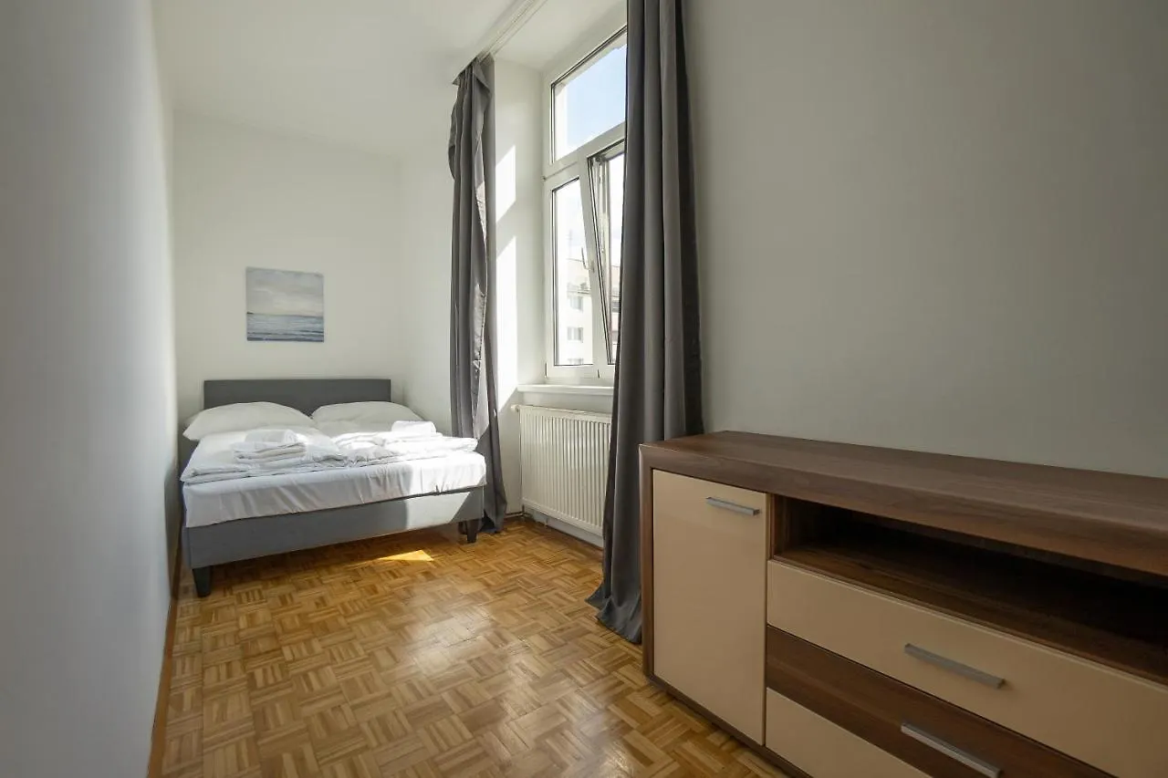 Two Bedrooms Family Nice Apartment Vienna 0*,