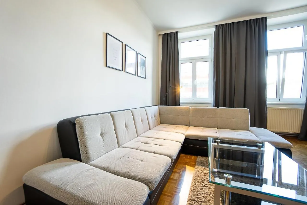 Two Bedrooms Family Nice Apartment Vienna