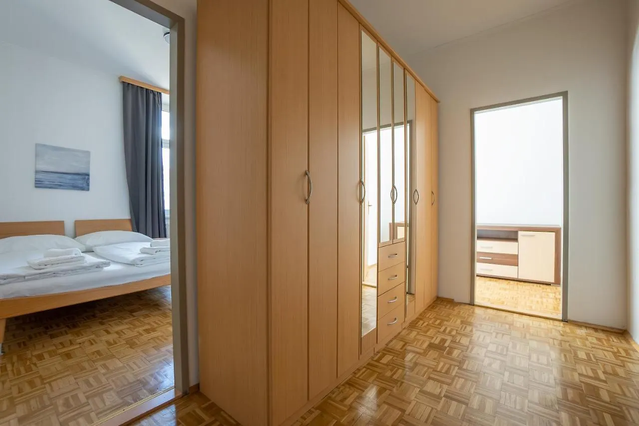 Two Bedrooms Family Nice Apartment Vienna Austria