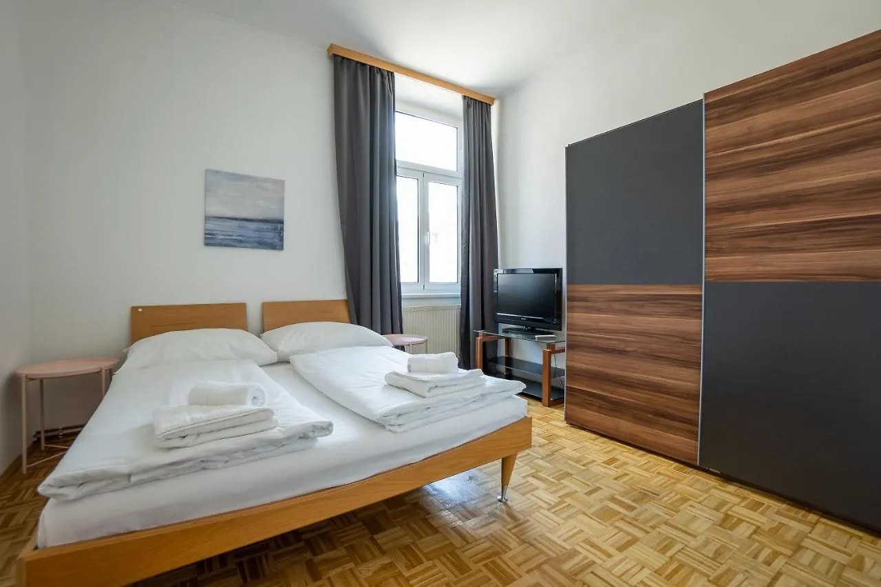 Two Bedrooms Family Nice Apartment Vienna Austria