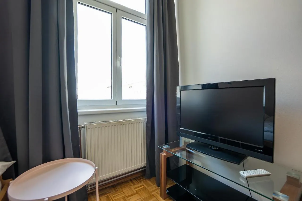 Two Bedrooms Family Nice Apartment Vienna